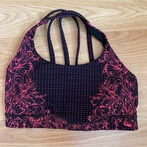Lululemon Sports bra women’s size 4